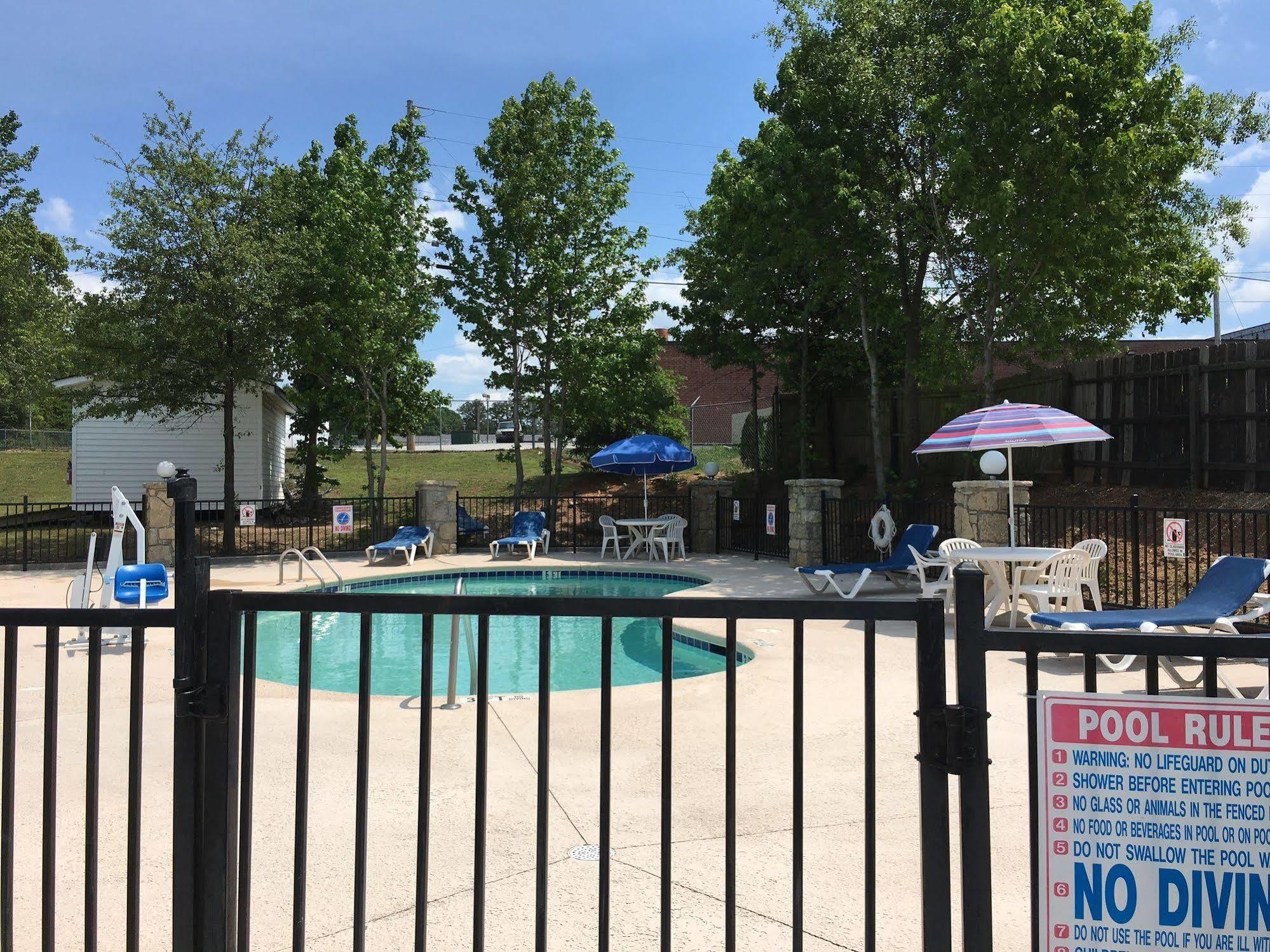 America'S Best Value Inn Conyers Luaran gambar